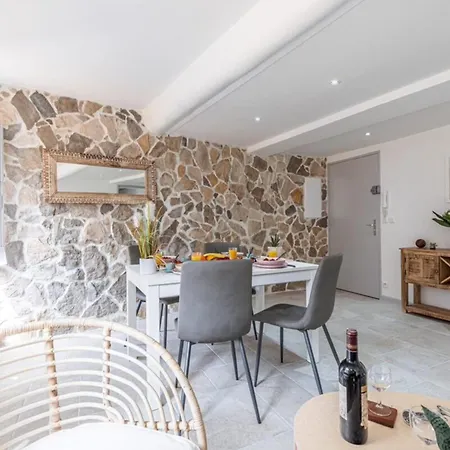 Malonat - Cosy Apart In Old Town W Ac Nice Exterior photo