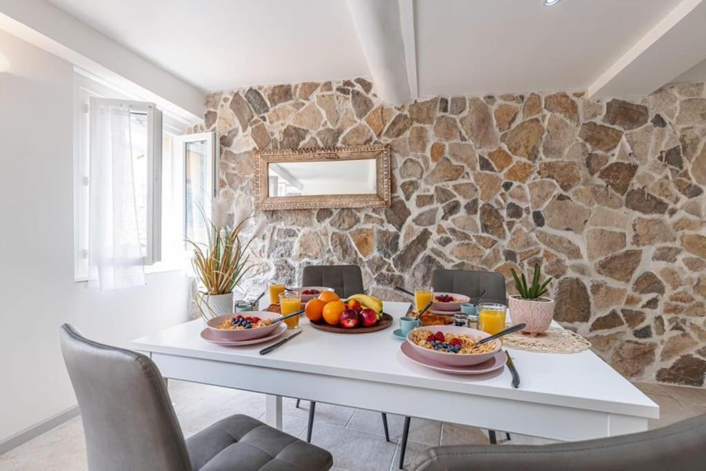 Malonat - Cosy In Old Town W Ac Apartment
